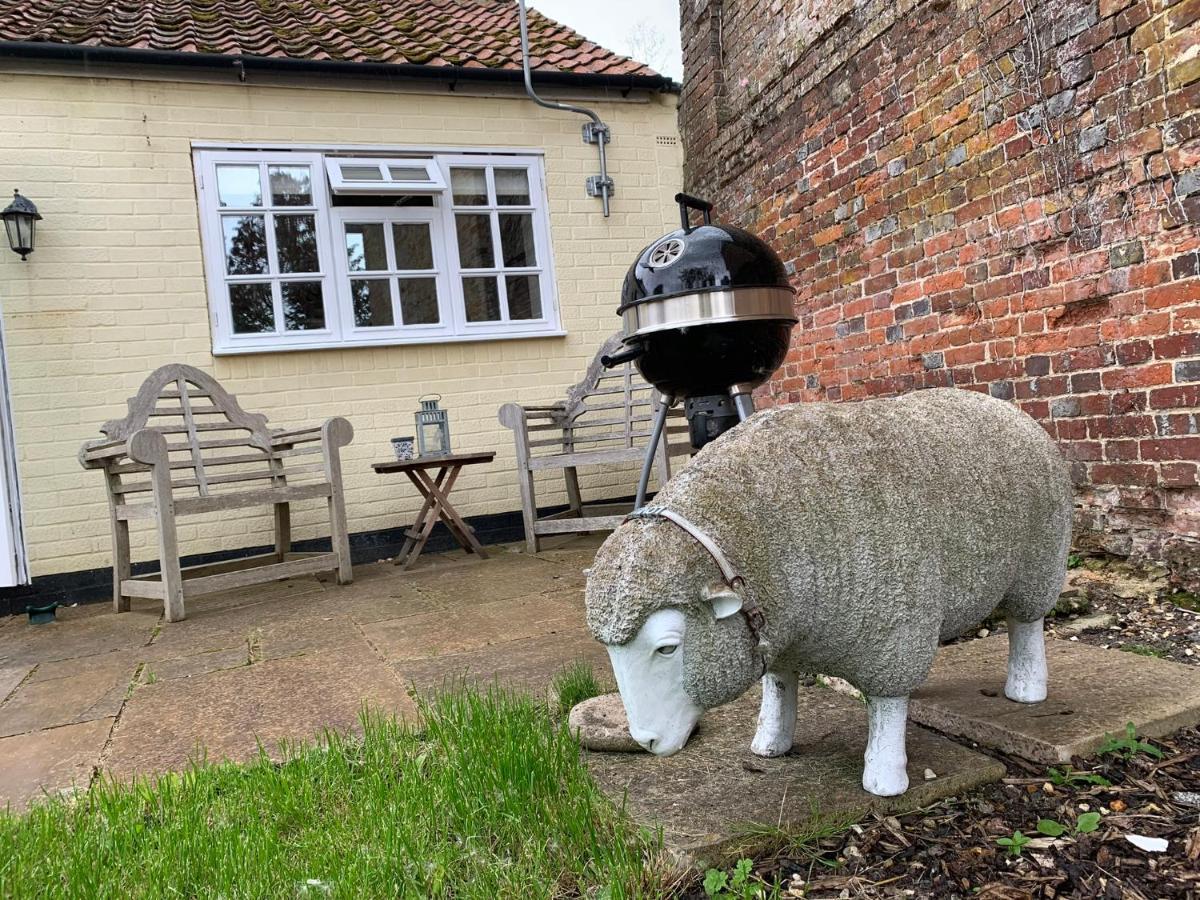 Hidden Gem In Heart Of Breckland Villa Watton Exteriör bild